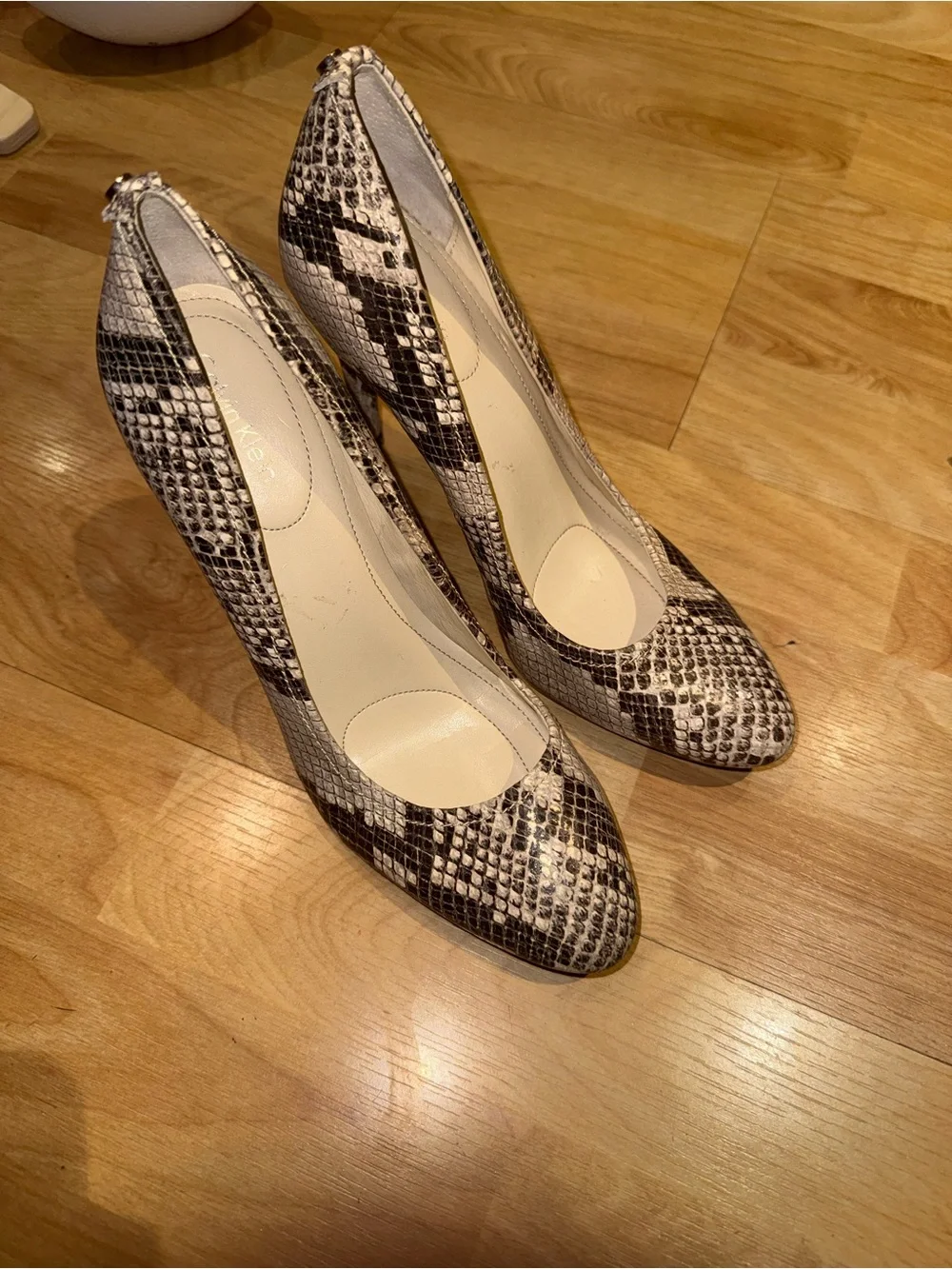 Calvin Klein Snake-Print Pointed Toe Pumps - Black & Gray size 8M